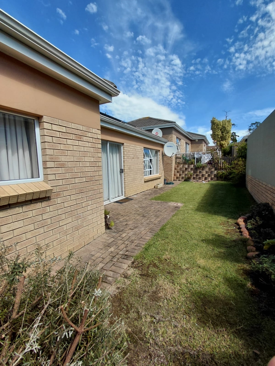 2 Bedroom Property for Sale in Groenkloof Retirement Village Western Cape